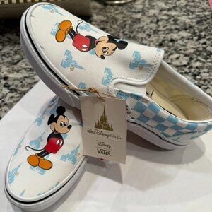 Disney Women's Vans NWT Size 7.5